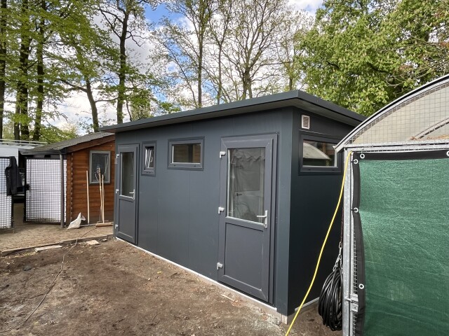 Ge&iuml;soleerd verblijf 6