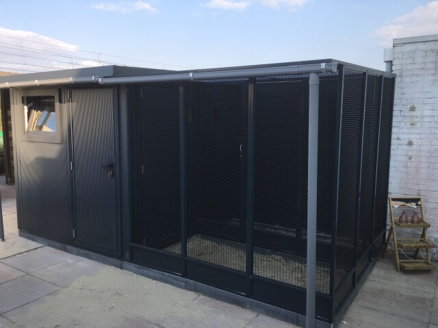 Ge&iuml;soleerd verblijf 10